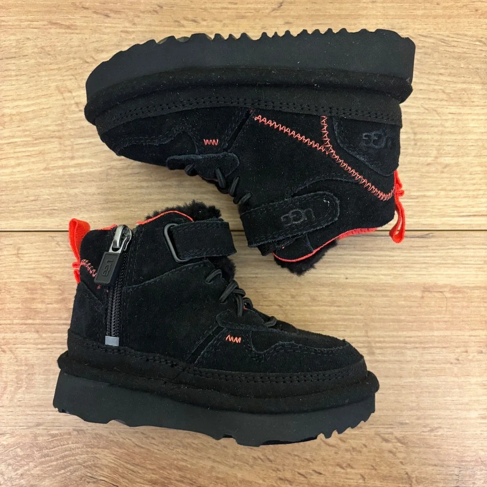 UGG Highland Hi Heritage Sneakers Black/Red Kids Size 6 Suede Elastic‎ Laces